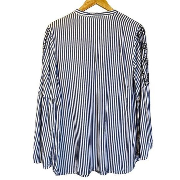 Ann Taylor LOFT Blue White Striped Embroidered Popover Blouse M Coastal Preppy - Picture 3 of 6